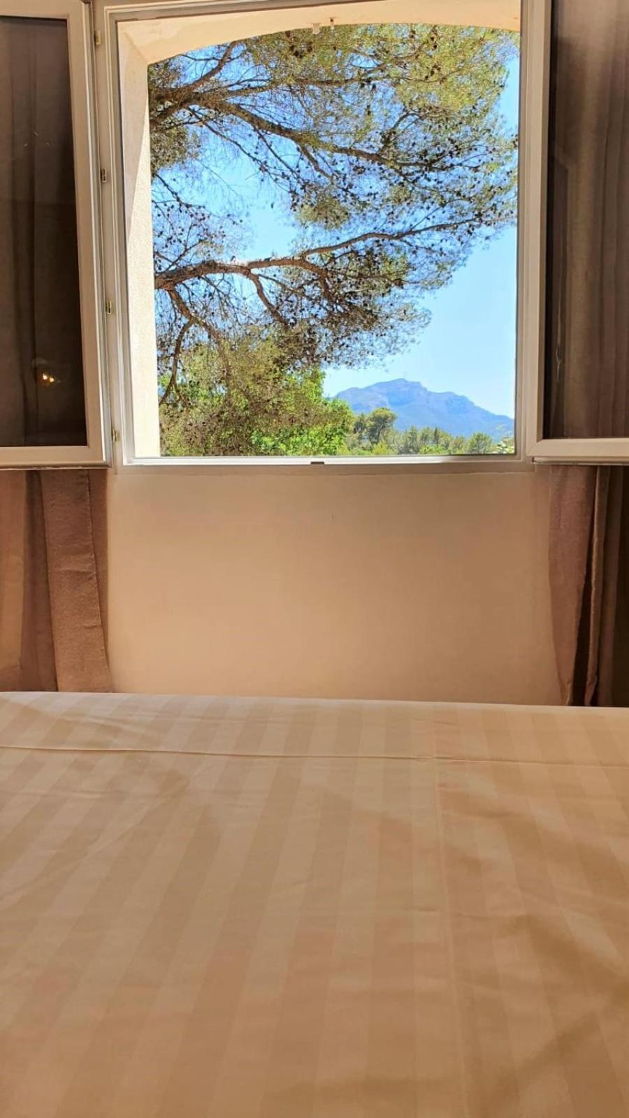 Villa Cigalons En Pleine Pinede Avec Piscine Chauffee De Mai A Septembre オリオール エクステリア 写真
